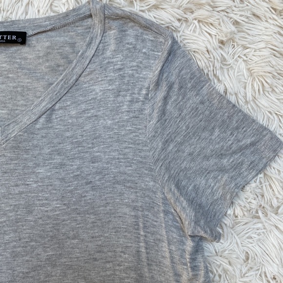 Zutter USA V-neck SS Tee 💗 Gray - Picture 8 of 12